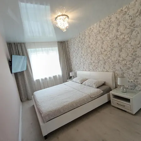 New Comfortable In Center Apartment *